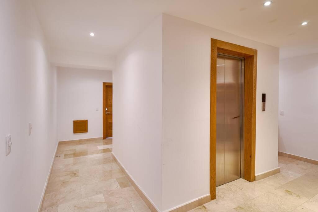 Escape Apartments, Balcony, Pool, Gym & Spa In La Julia Санто-Домінго Екстер'єр фото